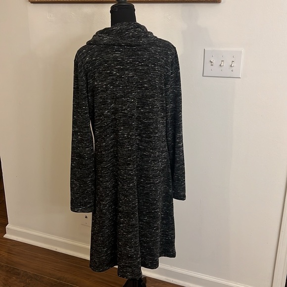 Banana Republic Viscose Spandex Blend Turtleneck Dress, Sz. L. - Picture 4 of 8
